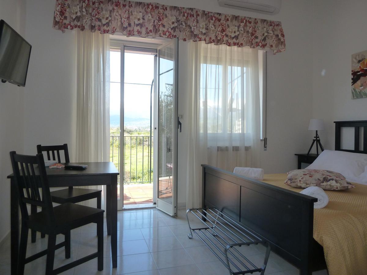 B&B Villa Palici Giardini-Naxos Buitenkant foto